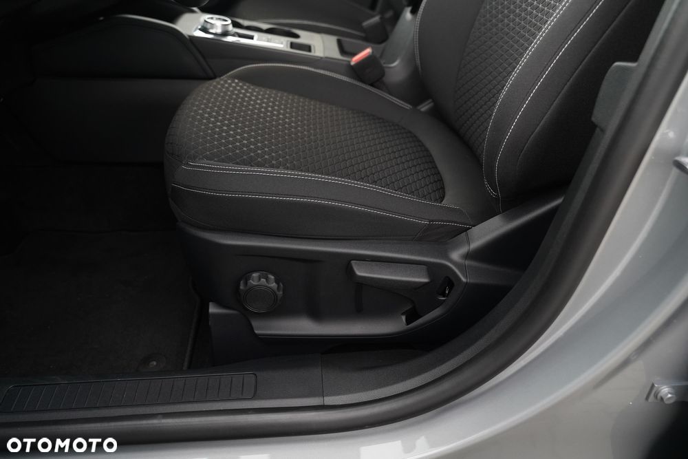 Ford Kuga 2.5 FHEV FWD Titanium eCVT - 13