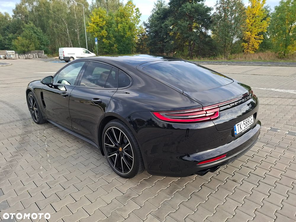 Porsche Panamera 4S - 7