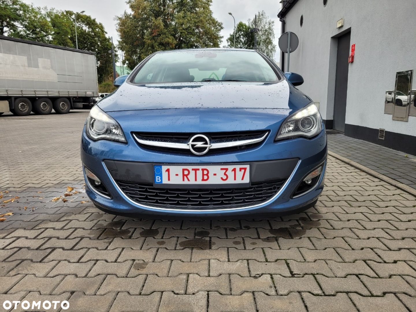 Opel Astra 1.4 Turbo Exklusiv - 4