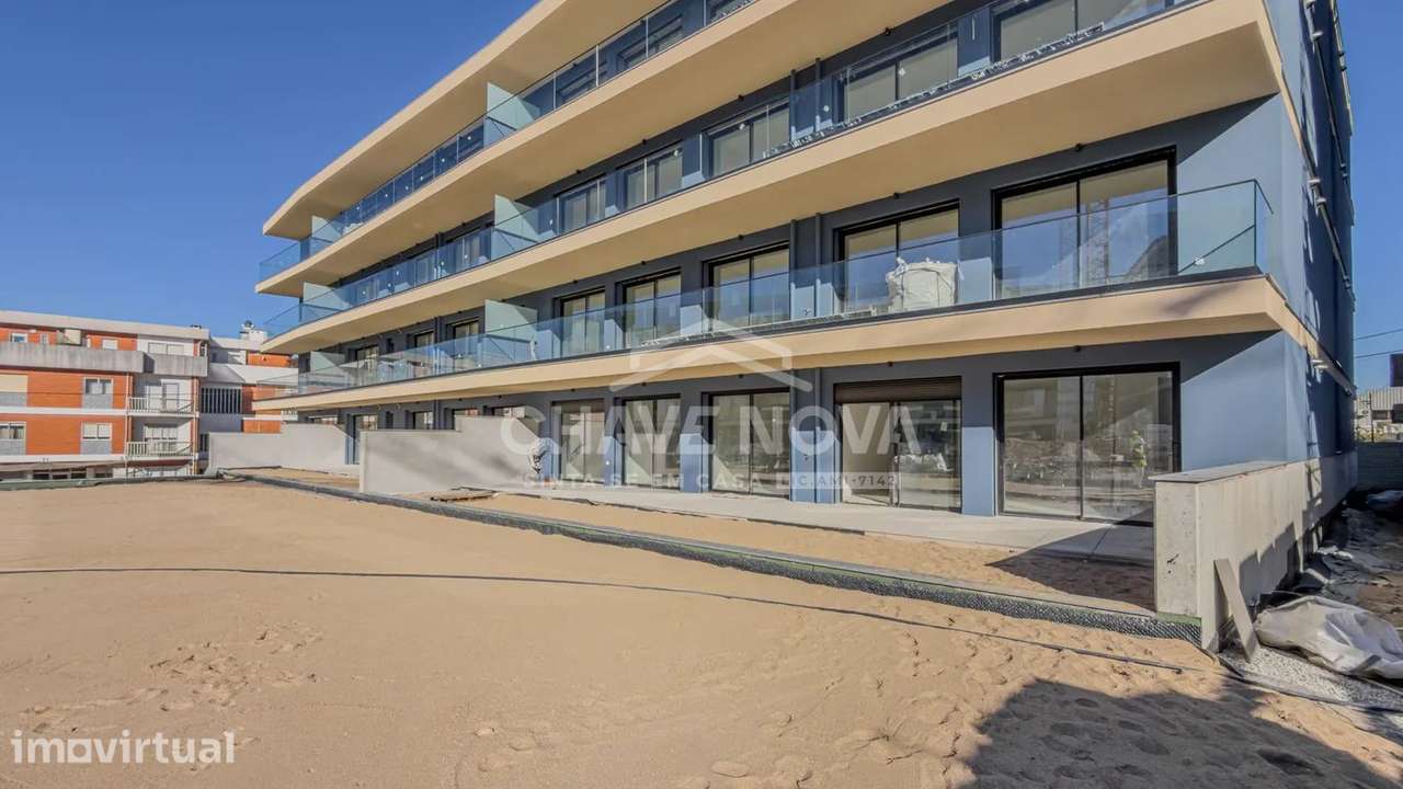 Apartamento T3 Novo c/ Lugar de Garagem Duplo na Madalena-GN/02372/MH - Grande imagem: 2/25
