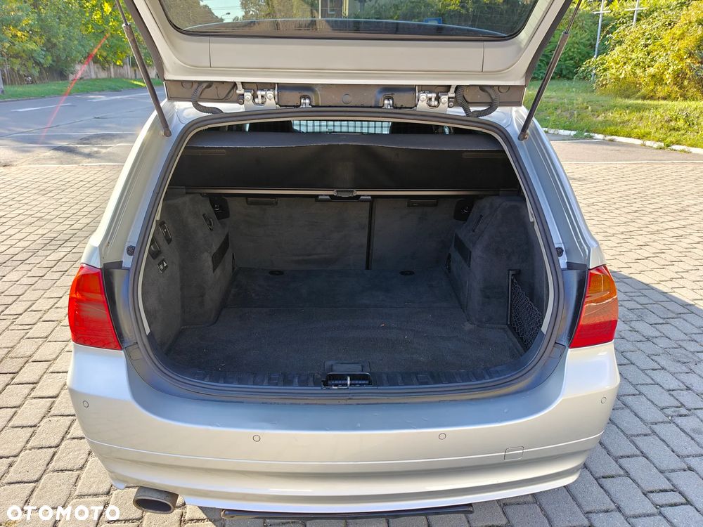 BMW Seria 3 - 25