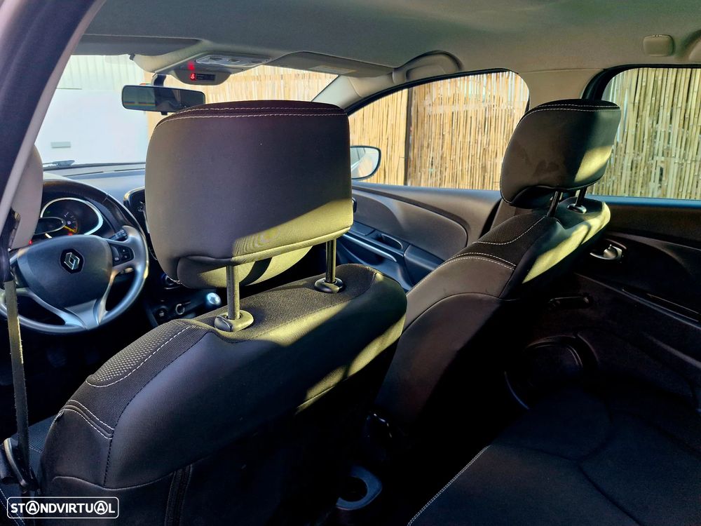 Renault Clio 1.5 dCi Dynamique S — fotografia 12