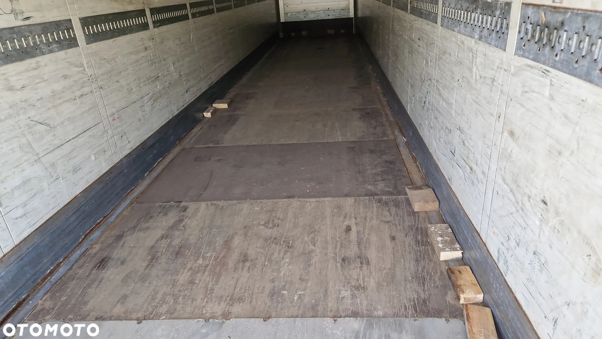 Schmitz Cargobull Kontener izoterma z Roletą z Niemiec - 5