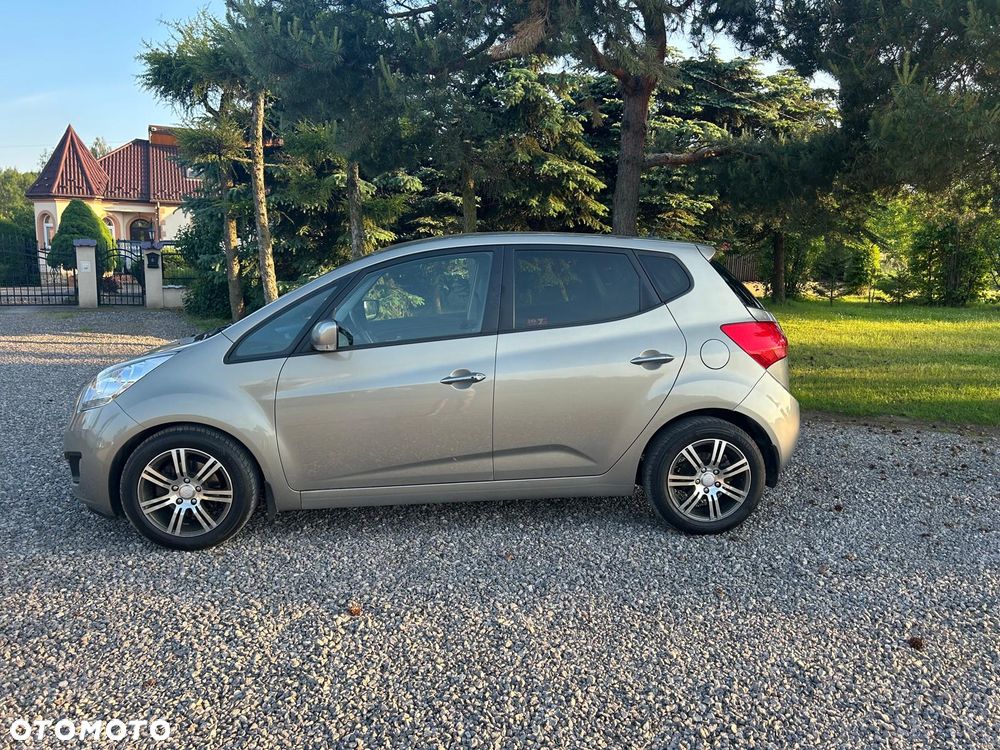 Kia Venga - 13