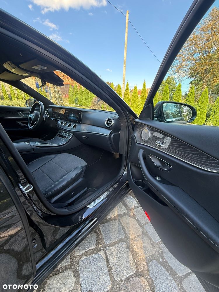 Mercedes-Benz Klasa E 300 d 4-Matic Avantgarde - 28