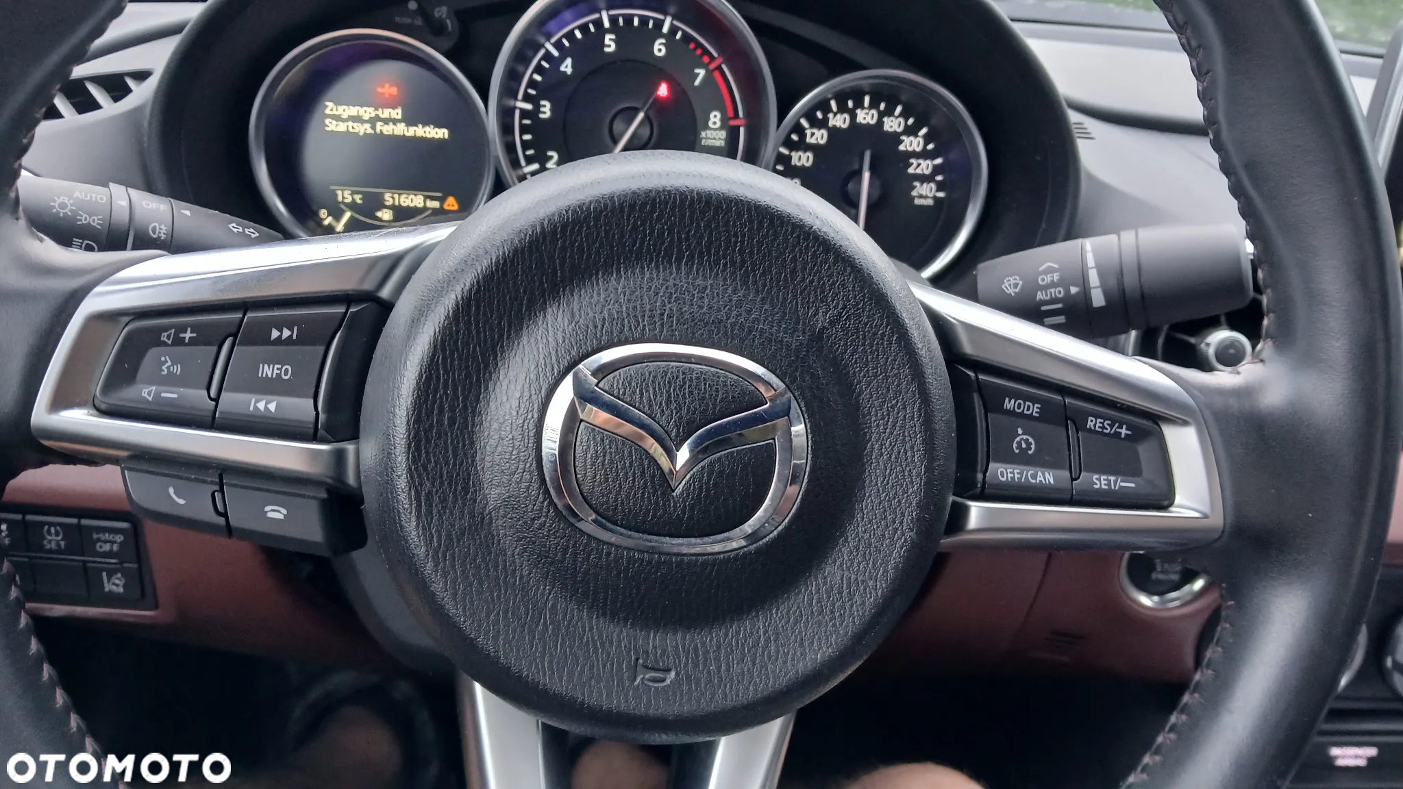Mazda MX-5 SKYACTIV-G 160 SAKURA - 23