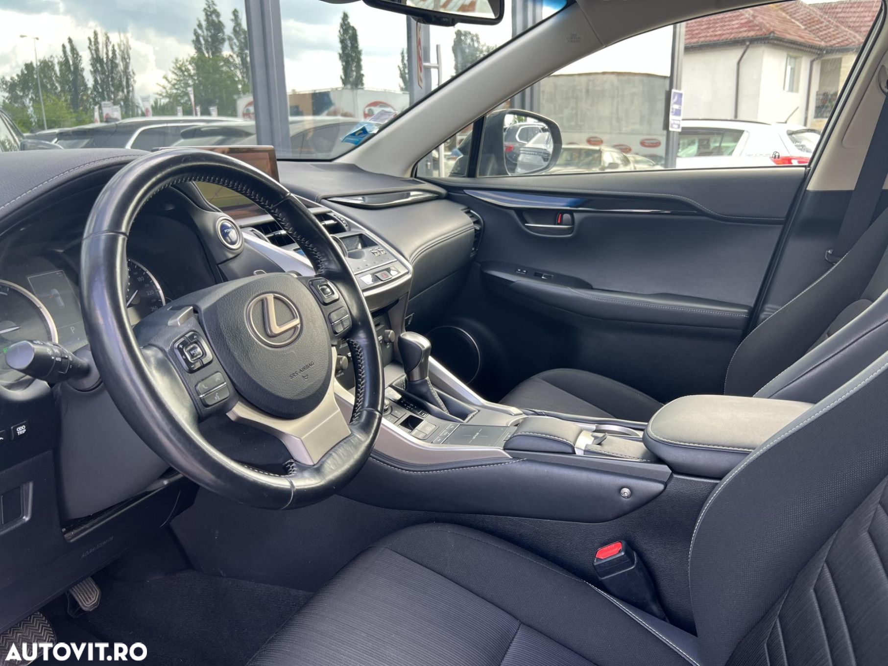 Lexus Seria NX - 5