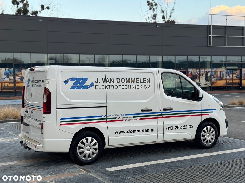 Opel Vivaro - 8