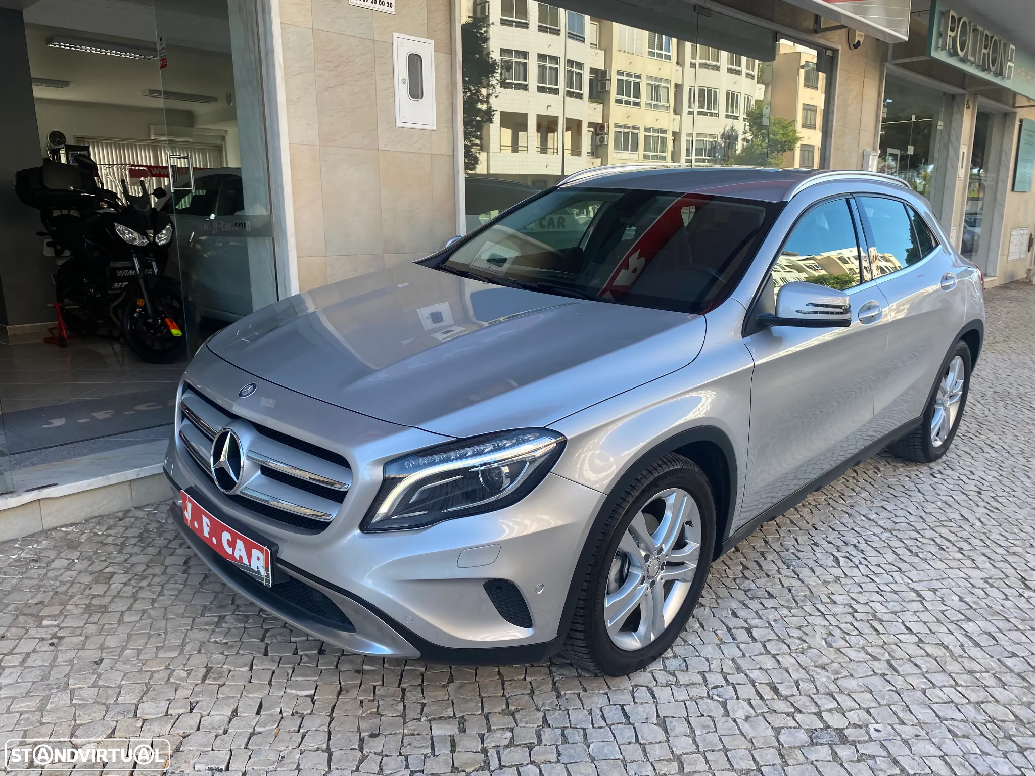 Mercedes-Benz GLA 180 (CDI) d 7G-DCT Urban - 13