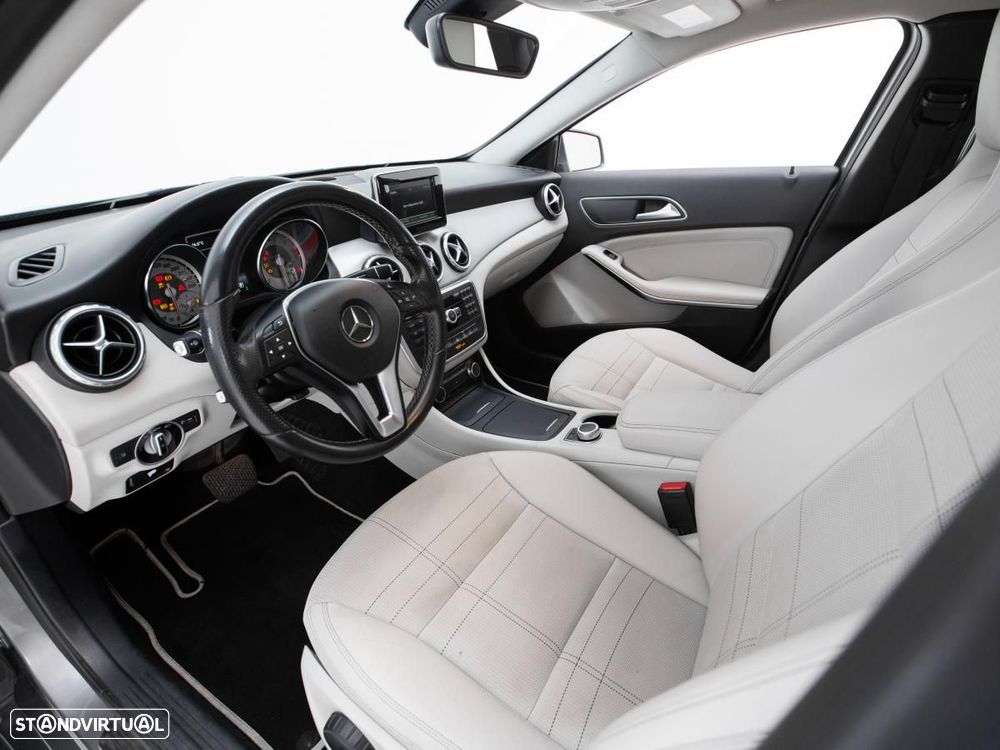 Mercedes-Benz GLA 200 - 6