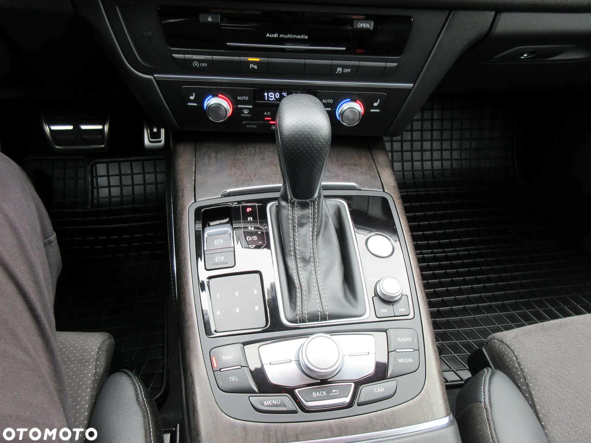 Audi A6 Avant 2.0 TFSI quattro S tronic - 28