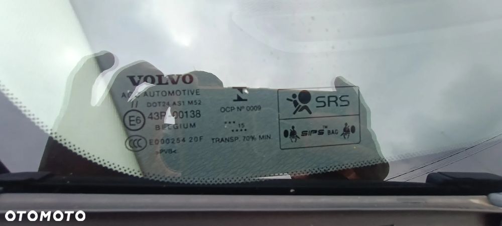 Volvo V40 D2 Drive-E Momentum - 27