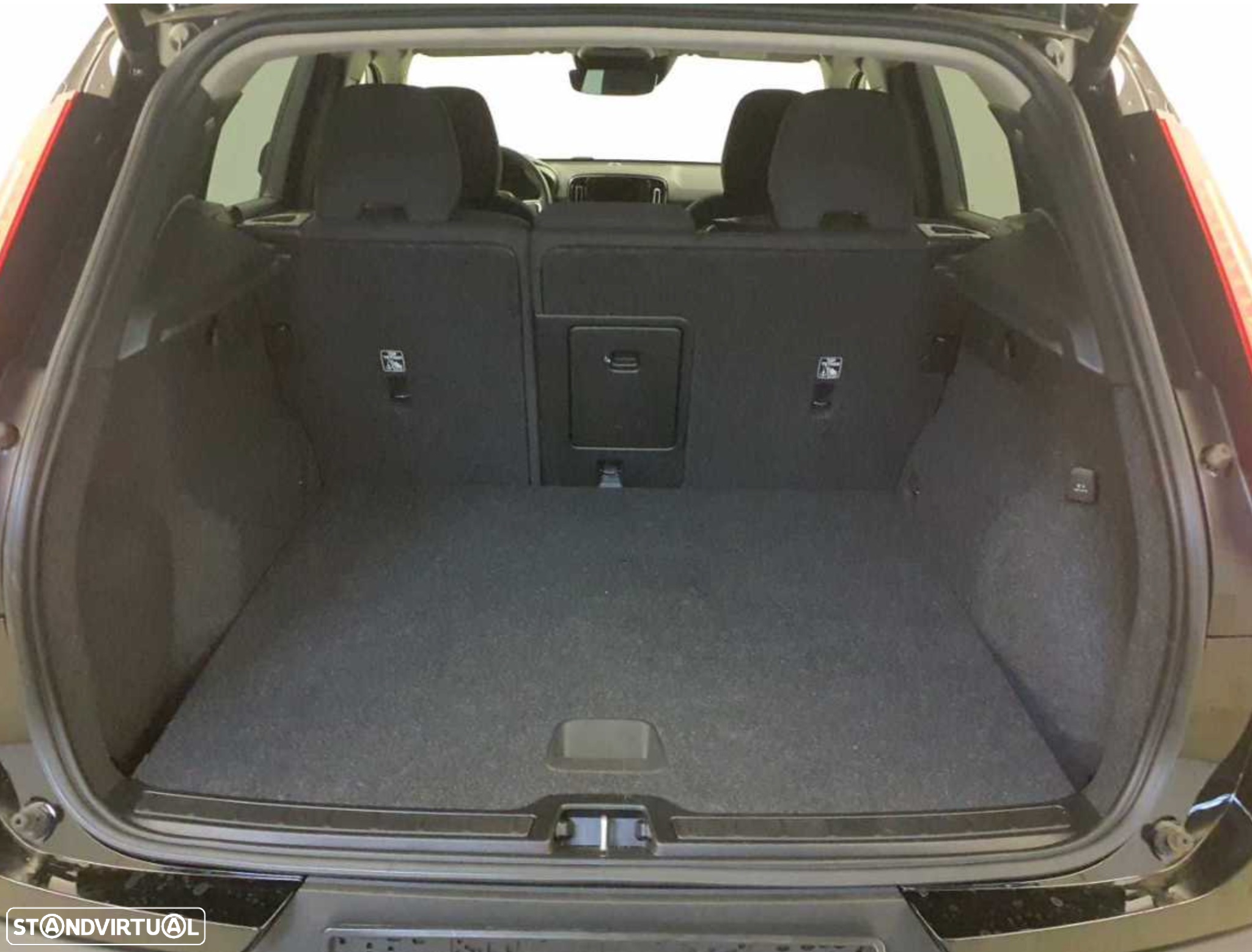 Volvo XC 40 1.5 T4 PHEV R-Design - 19