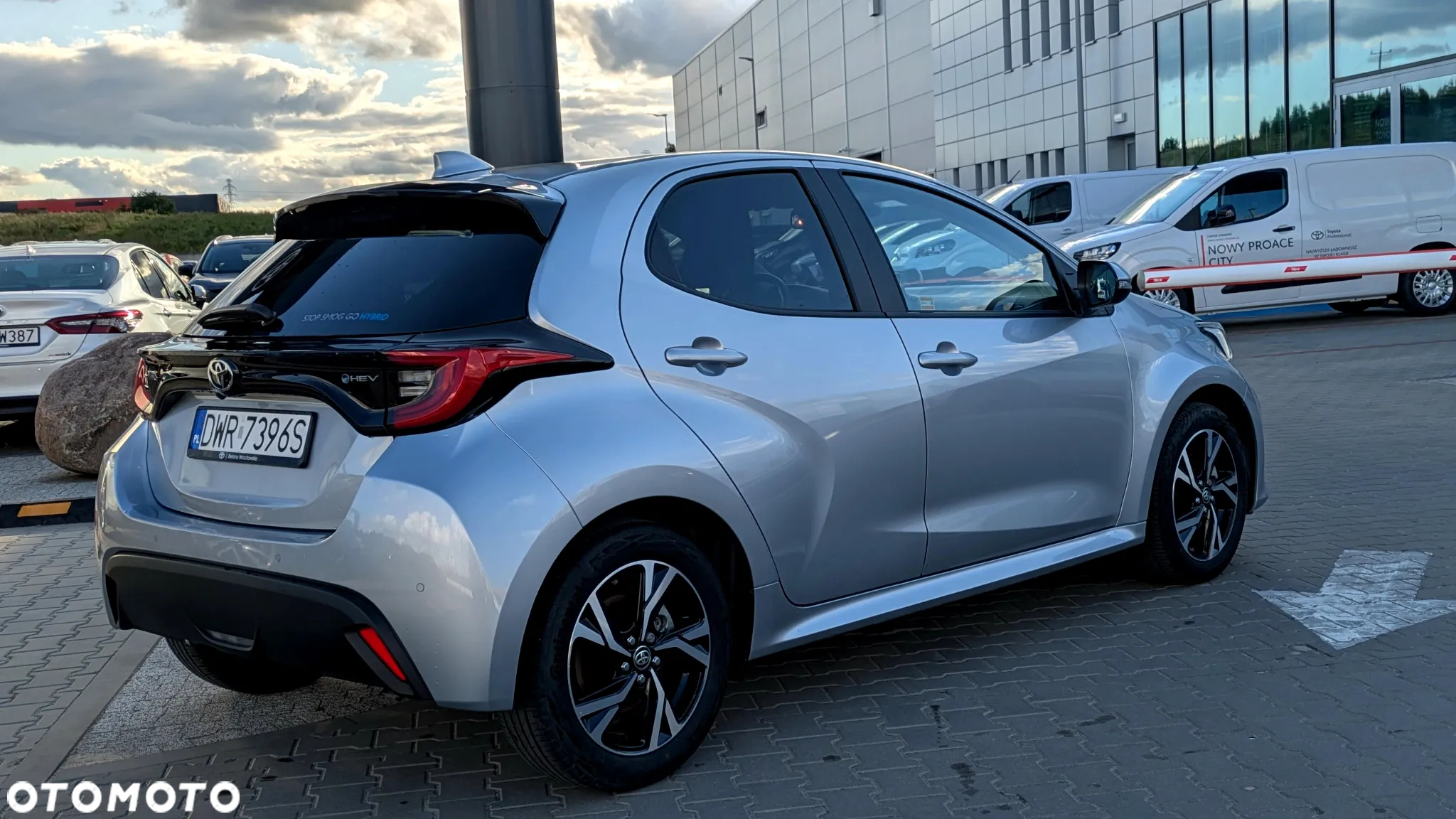 Toyota Yaris Hybrid 1.5 Style - 3