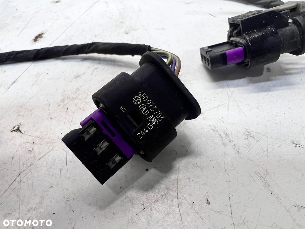 WTYCZKA CZUJNIKA PARKOWANIA PDC AUDI 4F0973703 - 2