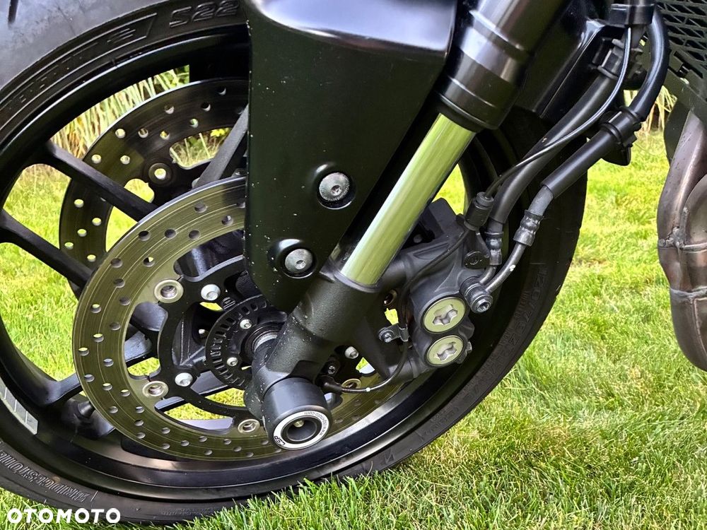 Yamaha MT - 19