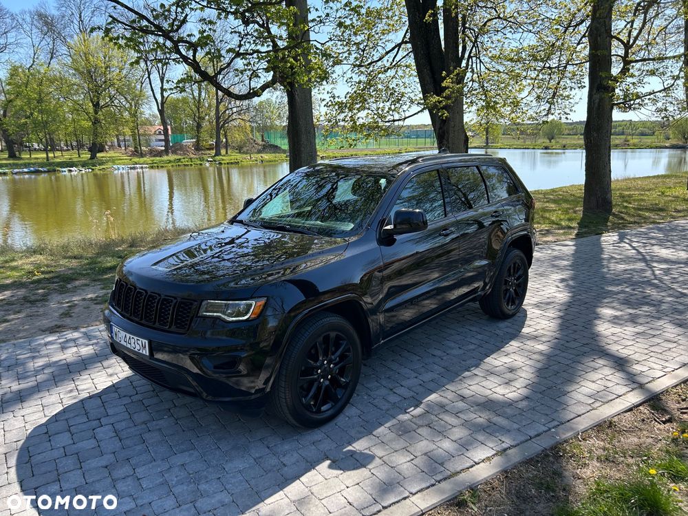 Jeep Grand Cherokee - 1
