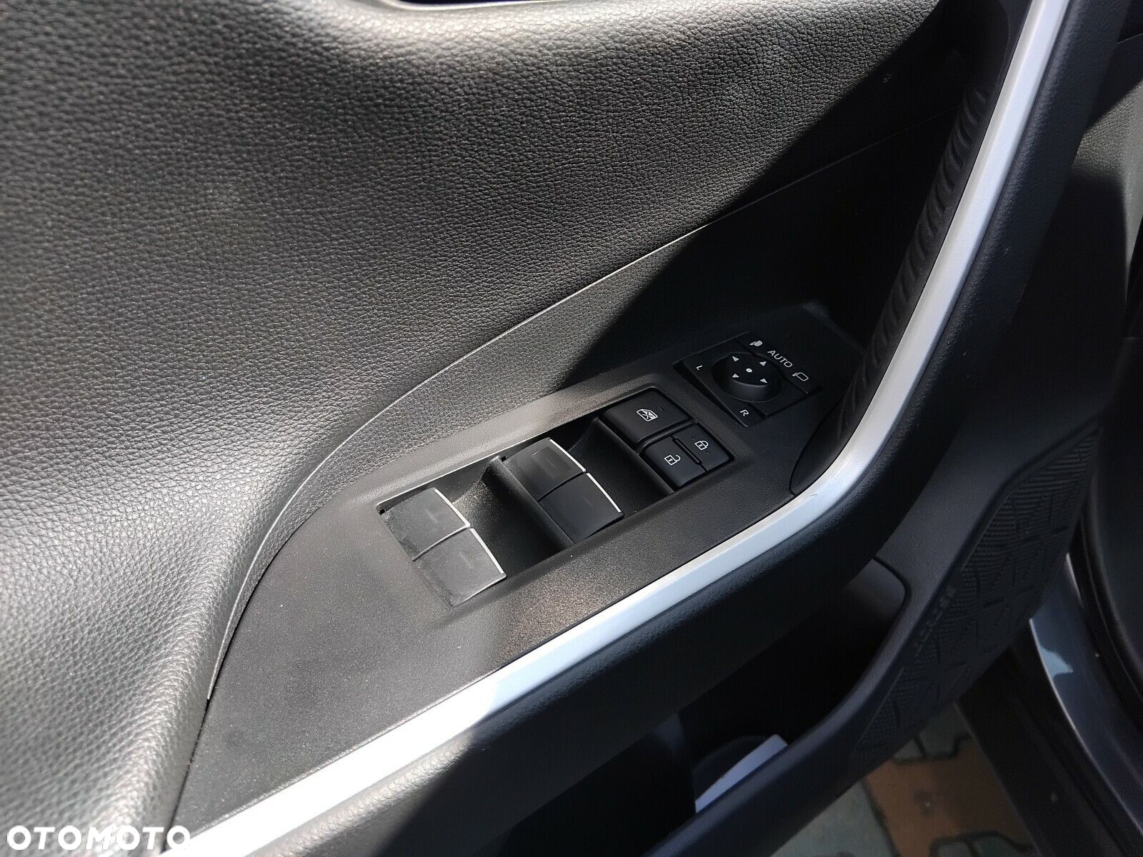 Suzuki Across - 14