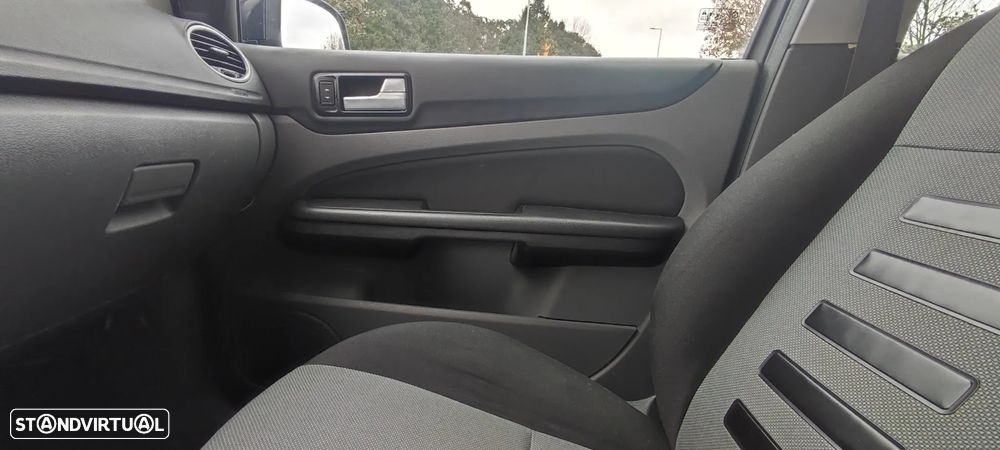 Ford Focus SW 1.4 Trend - 25