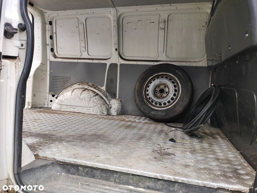 Volkswagen Transporter - 9