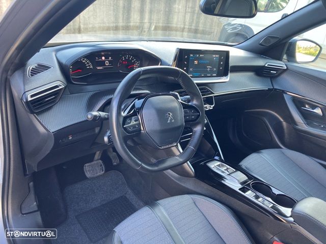 Peugeot 2008 BlueHDi 130 EAT8 Allure - 11