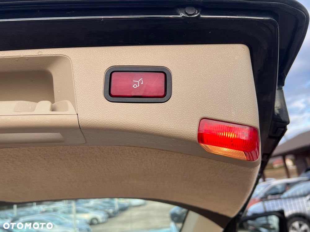 Mercedes-Benz Klasa E 250 CDI DPF BlueEFFICIENCY Automatik Elegance - 12