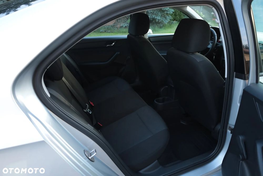 Skoda RAPID Spb 1.6 TDI DPF Active - 13