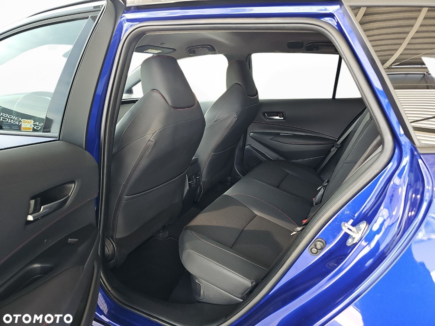 Toyota Corolla - 12