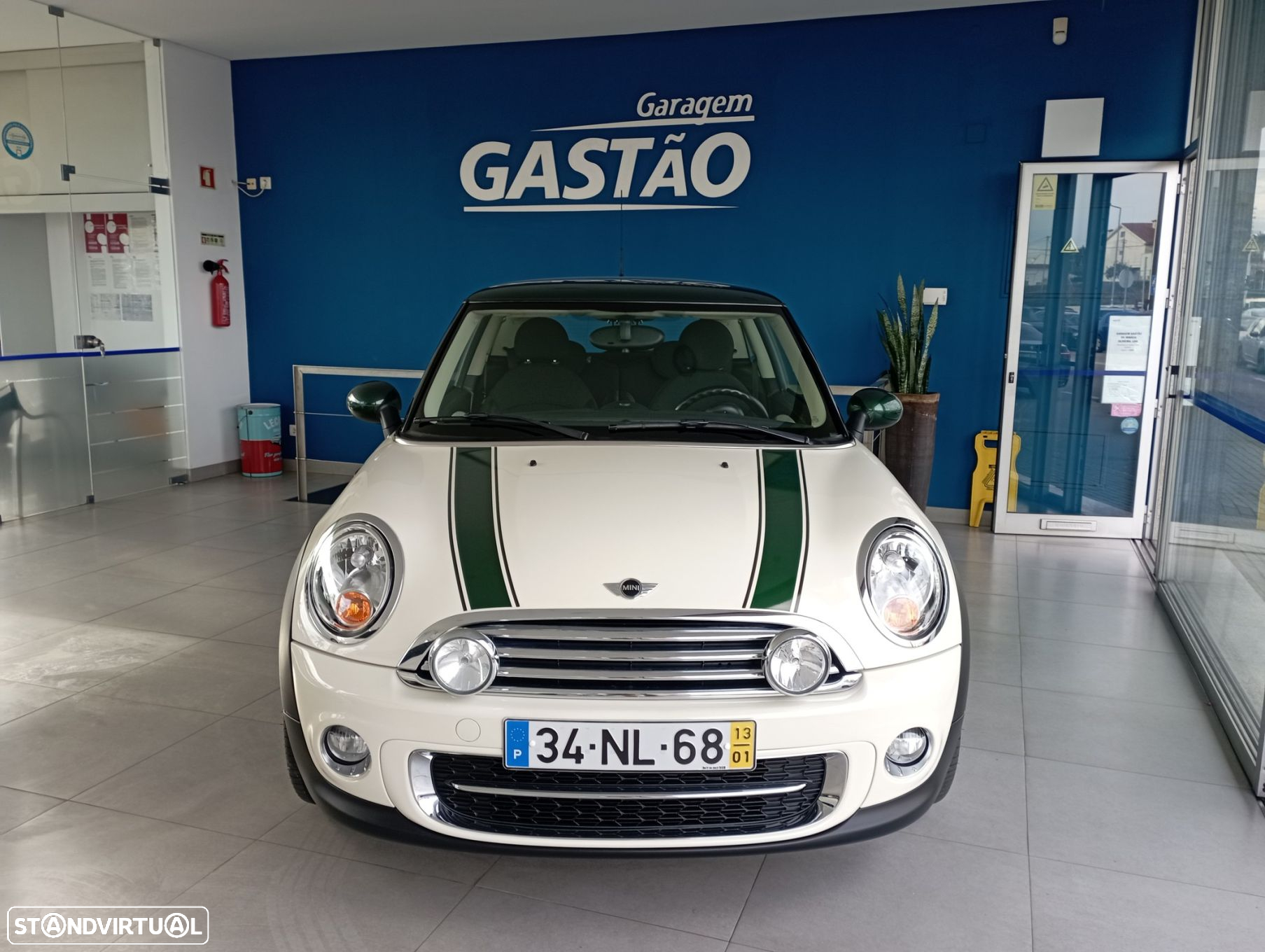 MINI 3 Portas Cooper D - 2