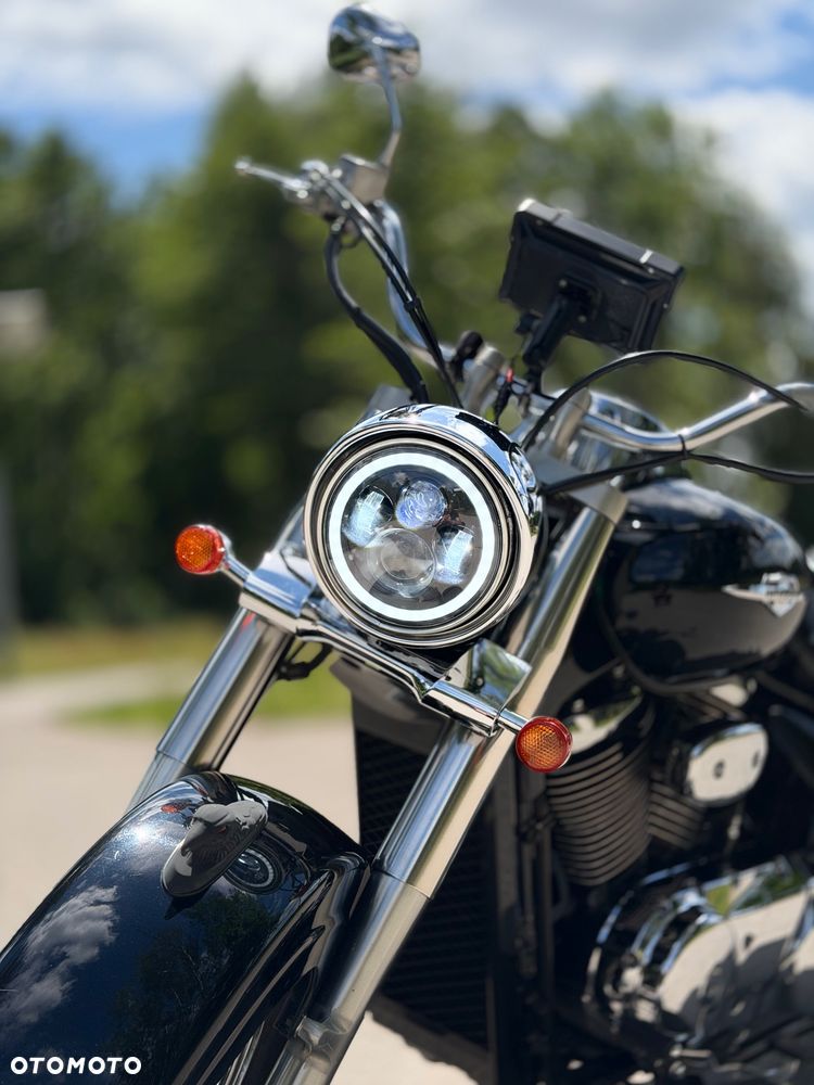 Suzuki Intruder - 8