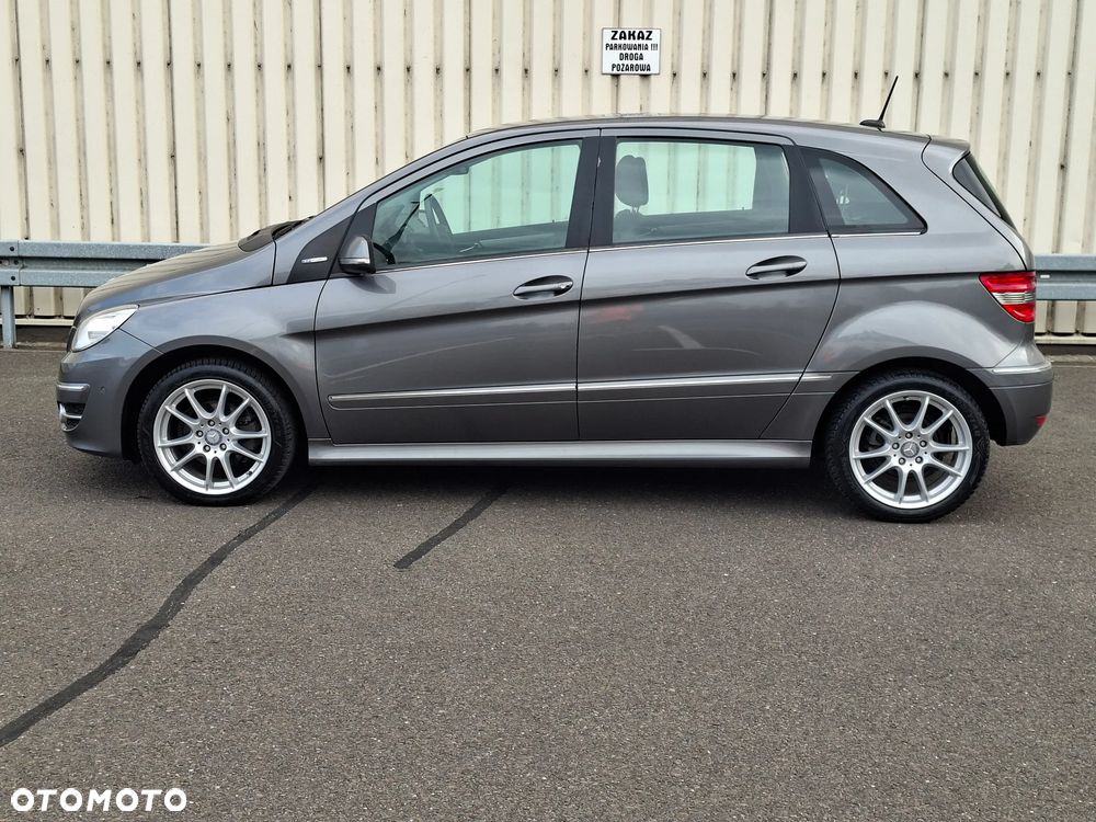 Mercedes-Benz Klasa B 180 BlueEFFICIENCY - 3