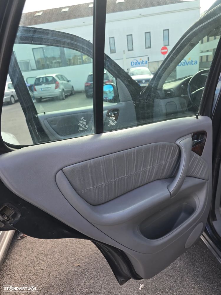 Mercedes-Benz ML 320 Standard - 2