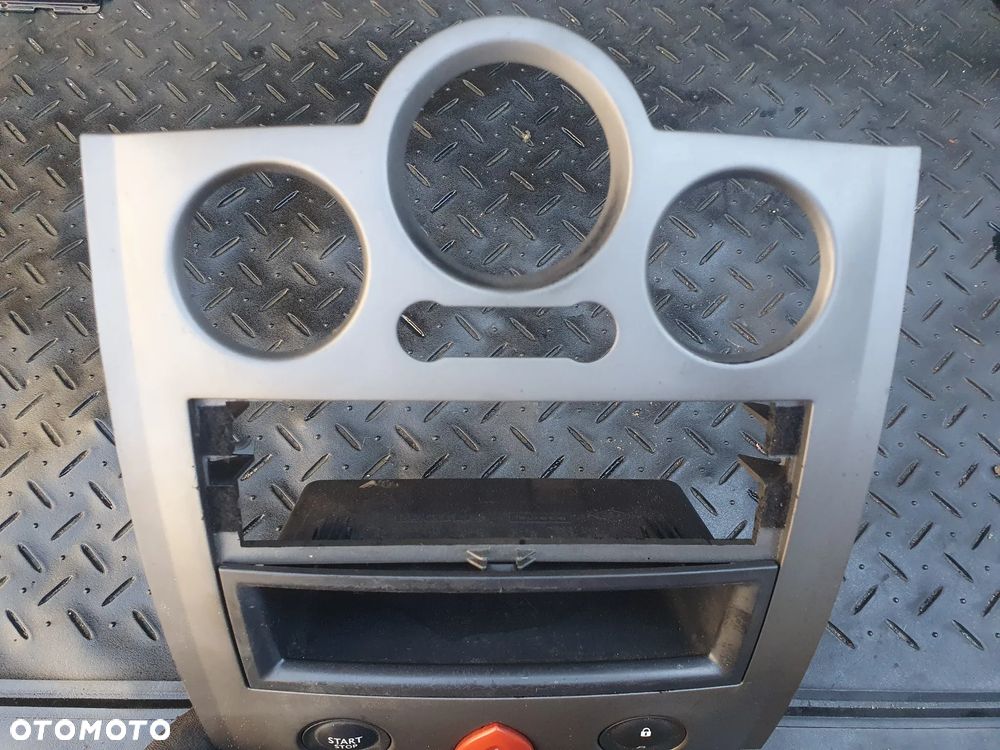 RAMKA KONSOLI ŚRODKOWEJ RENAULT MEGANE II EUROPA - 3