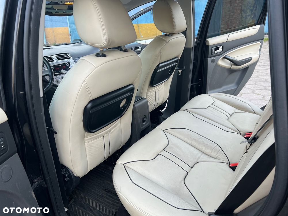 Ford Kuga 2.0 TDCi Titanium FWD - 11