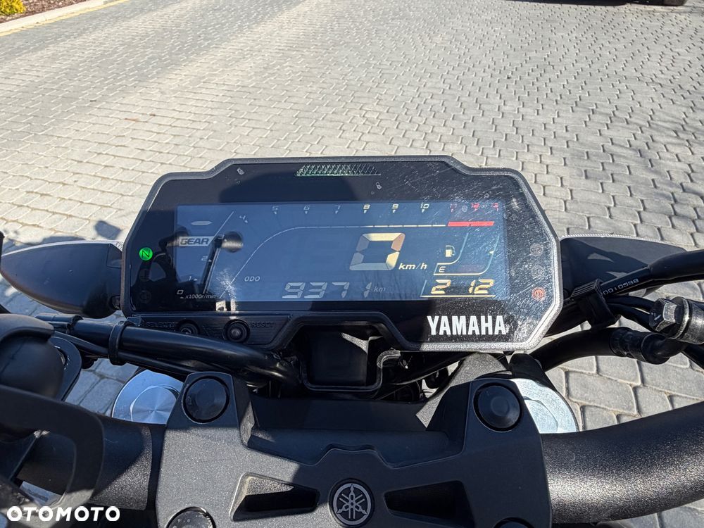 Yamaha MT - 5