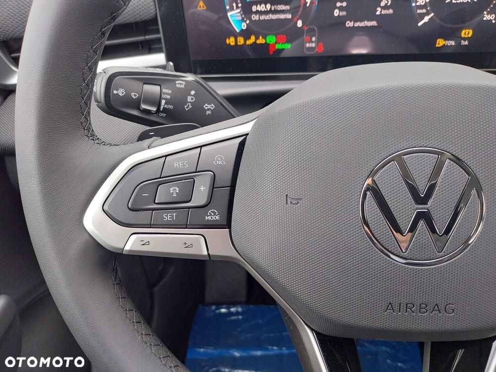 Volkswagen T-Roc - 9
