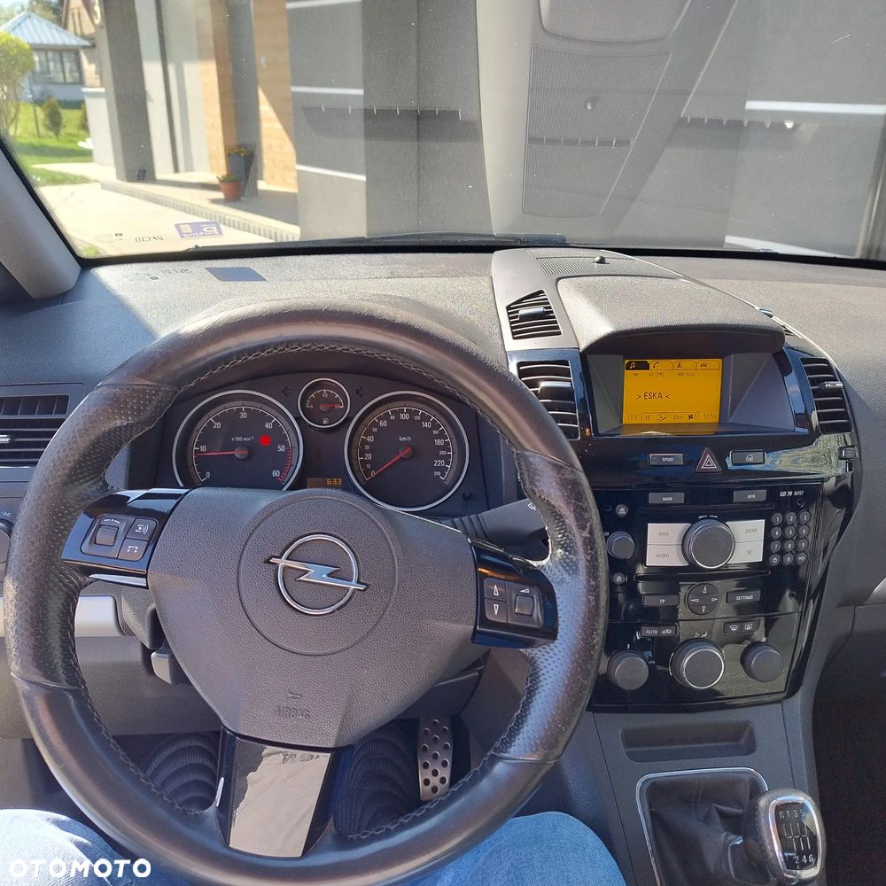 Opel Zafira 1.9 CDTI Cosmo - 8