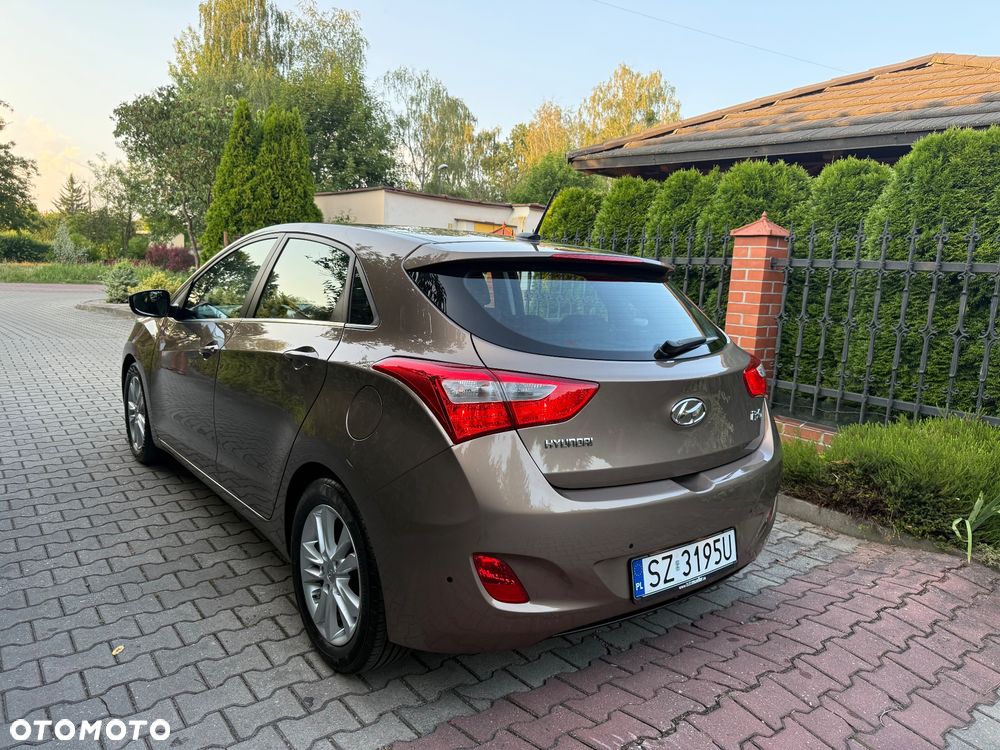 Hyundai i30 1.6 Fifa World Cup Edition - 13