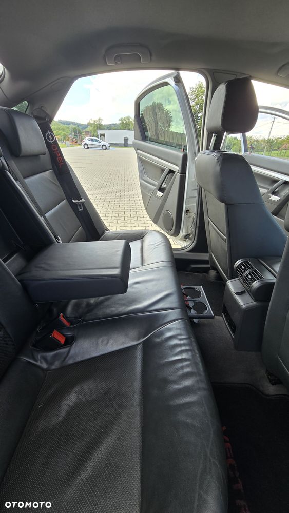 Opel Vectra 1.9 CDTI Cosmo - 33