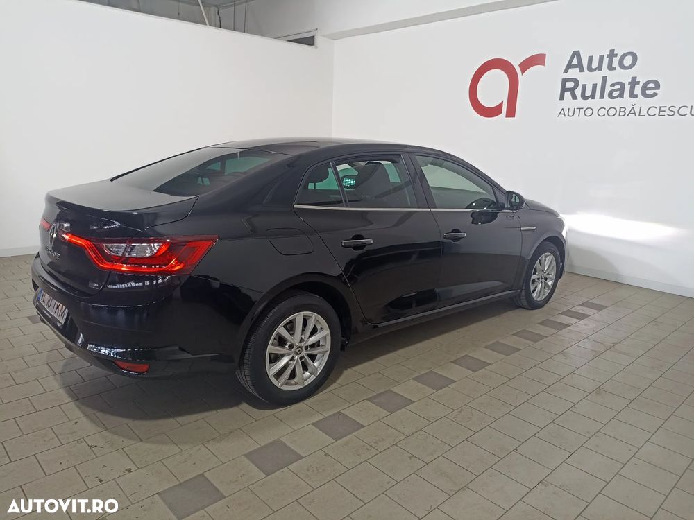Renault Megane TCe EDC Intens - 4
