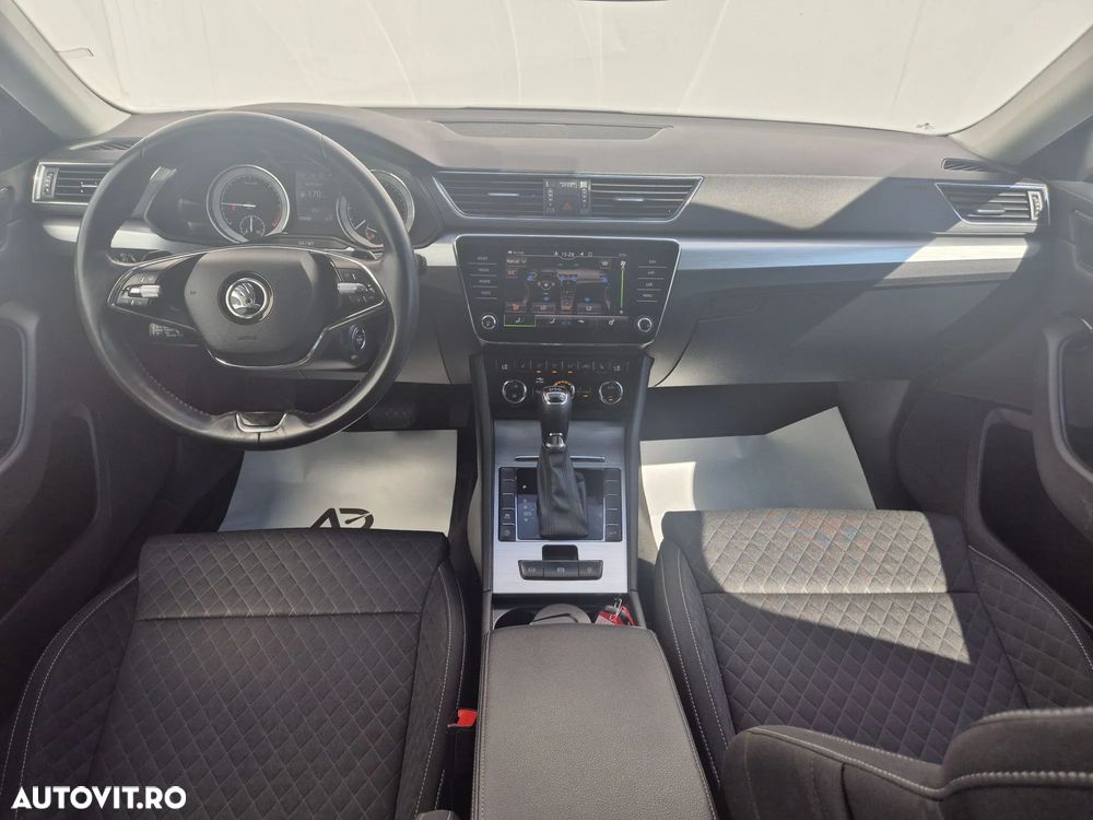 Skoda Superb 2.0 TDI DSG Ambition - 14