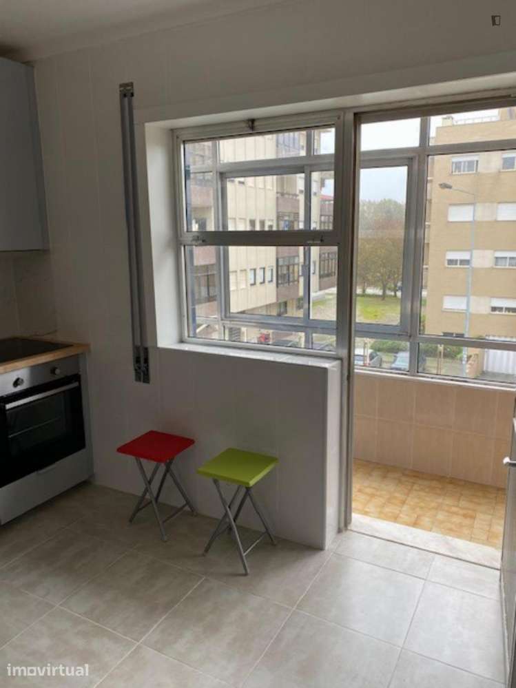 Quarto - localizado em Santa Maria de Avioso Vila Nova de Gaia Porto - Grande imagem: 4/6