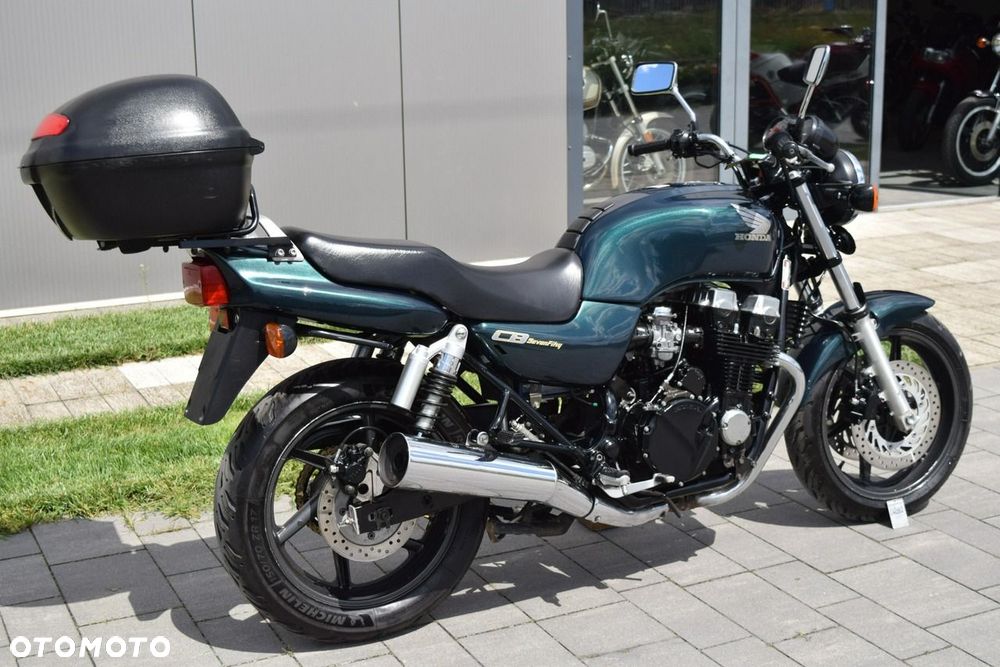 Honda CB - 2