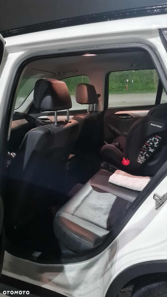 BMW X1 sDrive16d xLine - 10