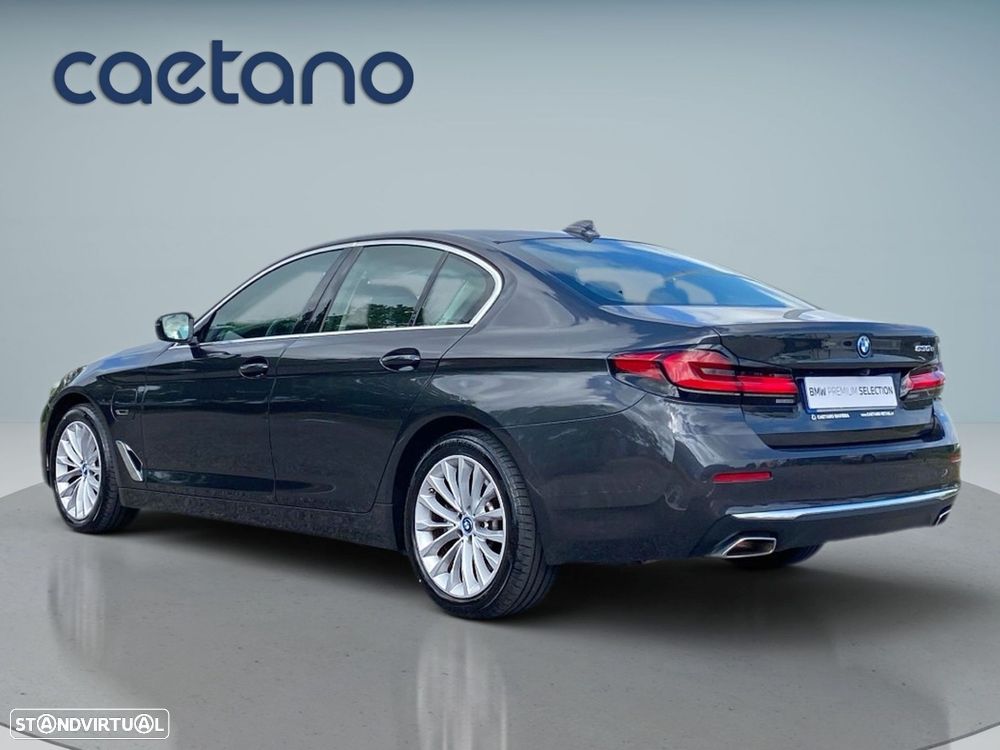 BMW 530 e Line Luxury - 26