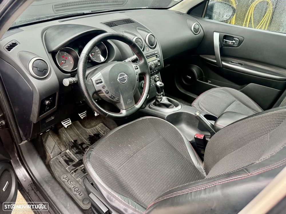 Nissan Qashqai 2.0 dCi Tekna Sport 18 - 25