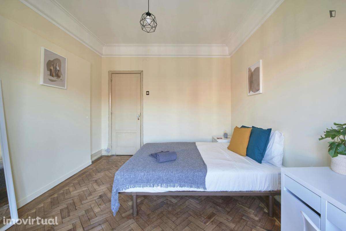 Quarto - localizado em Alameda Lisbon - Grande imagem: 5/28