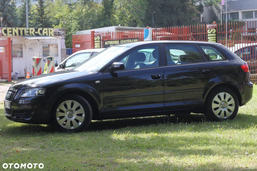 Audi A3 Sportback - 2