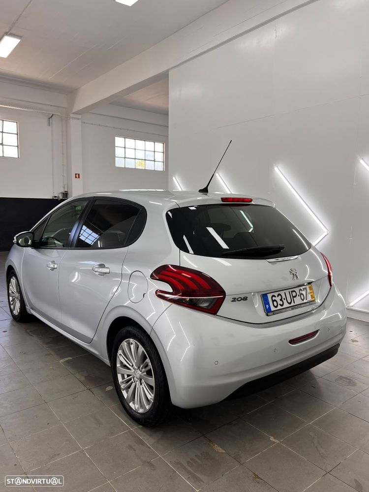 Peugeot 208 1.2 PureTech Style - 2