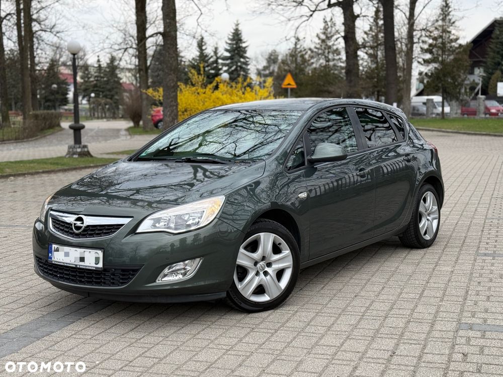 Opel Astra 1.6 Turbo Innovation - 1